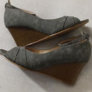 Last chance Sale! JC Suede Shoes SIZE 6.5